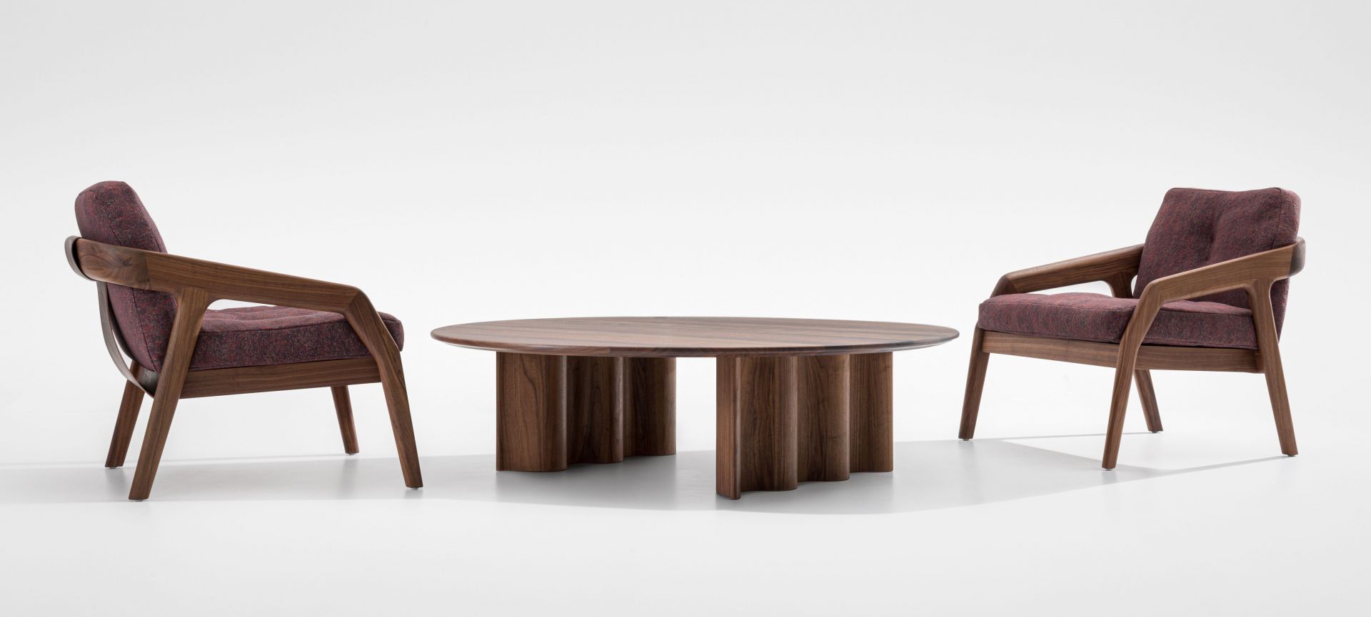 Curtain coffee table round walnut Zeitraum