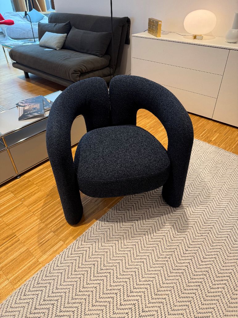 577 Dudet armchair TESS. "LOOK" NOTTE Cassina EXHIBIT PIECE