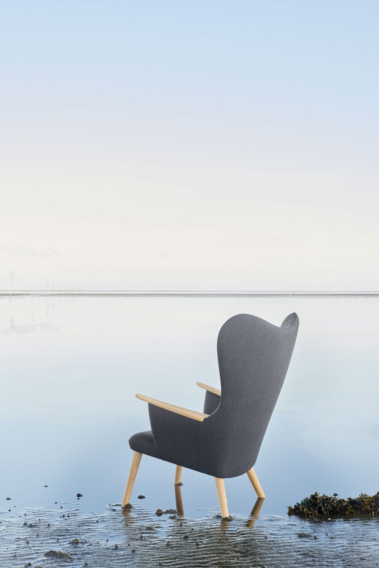 CH78 Mama Bear Lounge Chair Carl Hansen & Søn