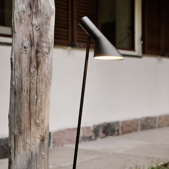 AJ Garden Bollard Light Long Louis Poulsen