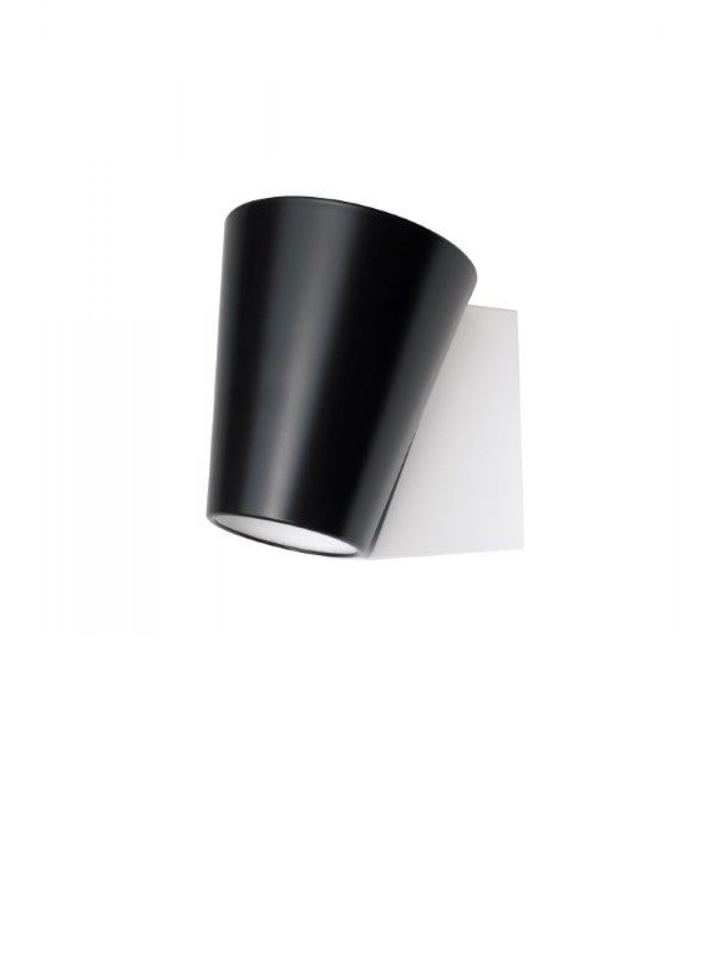 Liekki Wall lamp LND Design