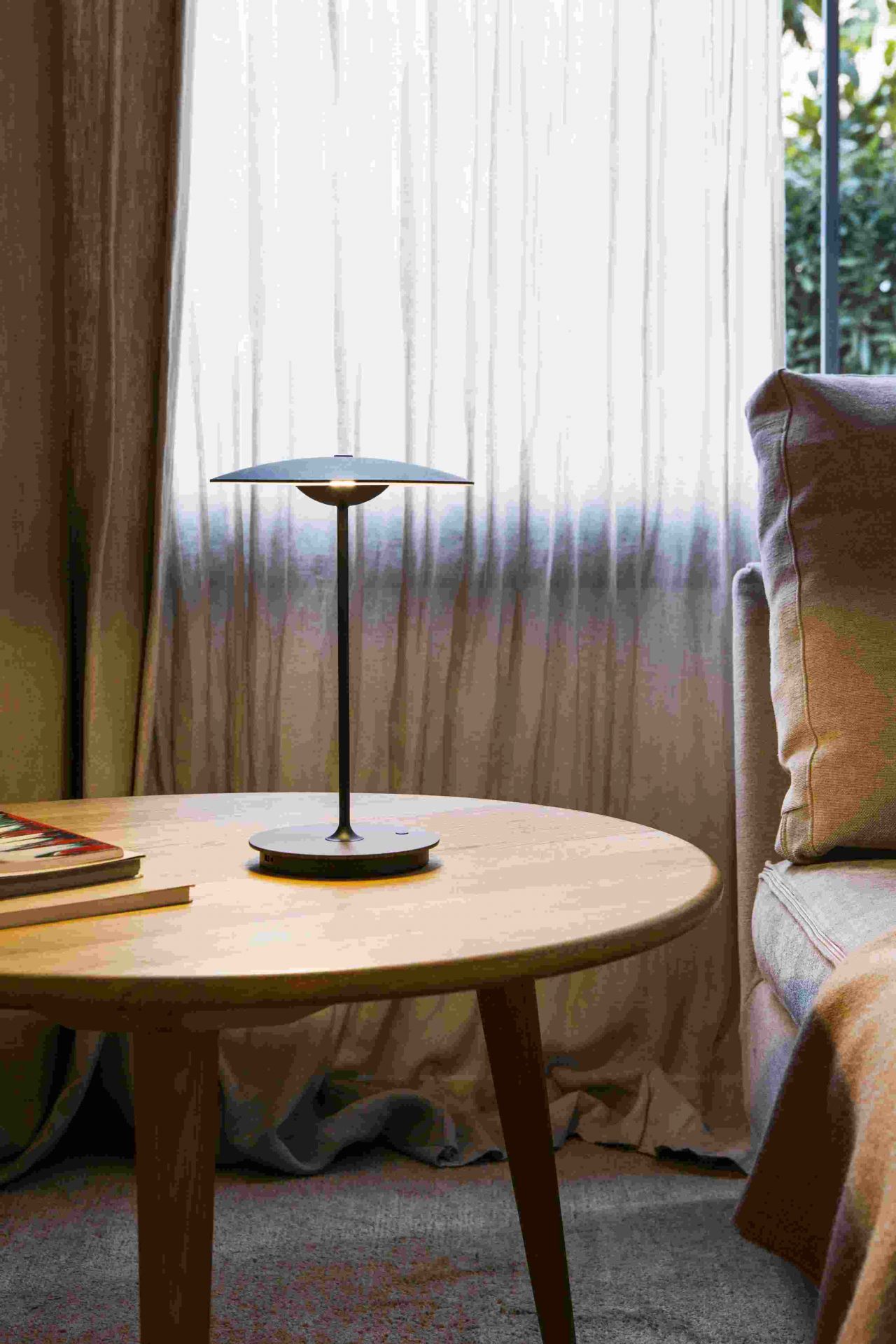 Ginger 20 M LED Battery light / Table lamp marset Oak