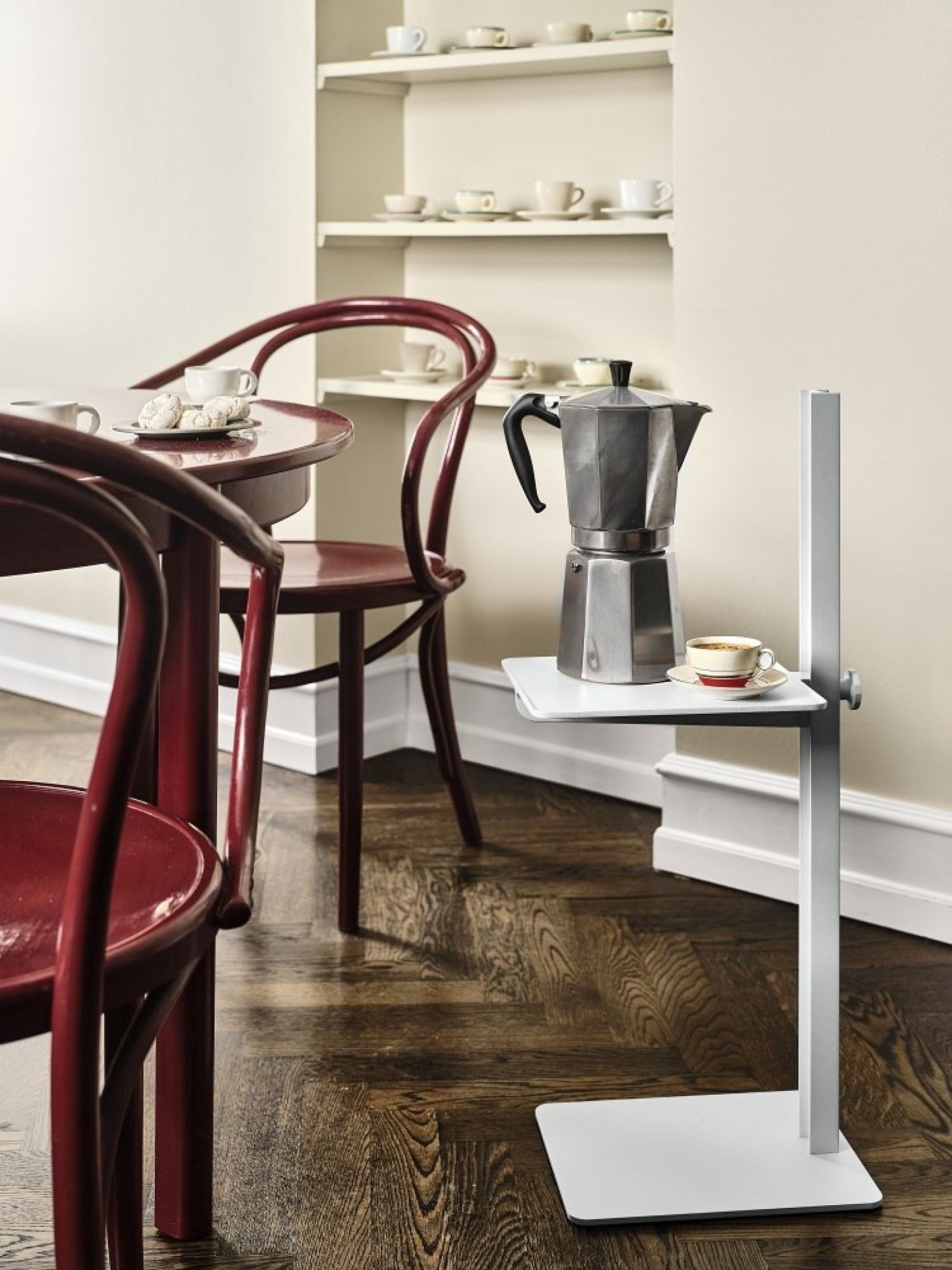 Museum Sidetable Adjustable in Height String Furniture
