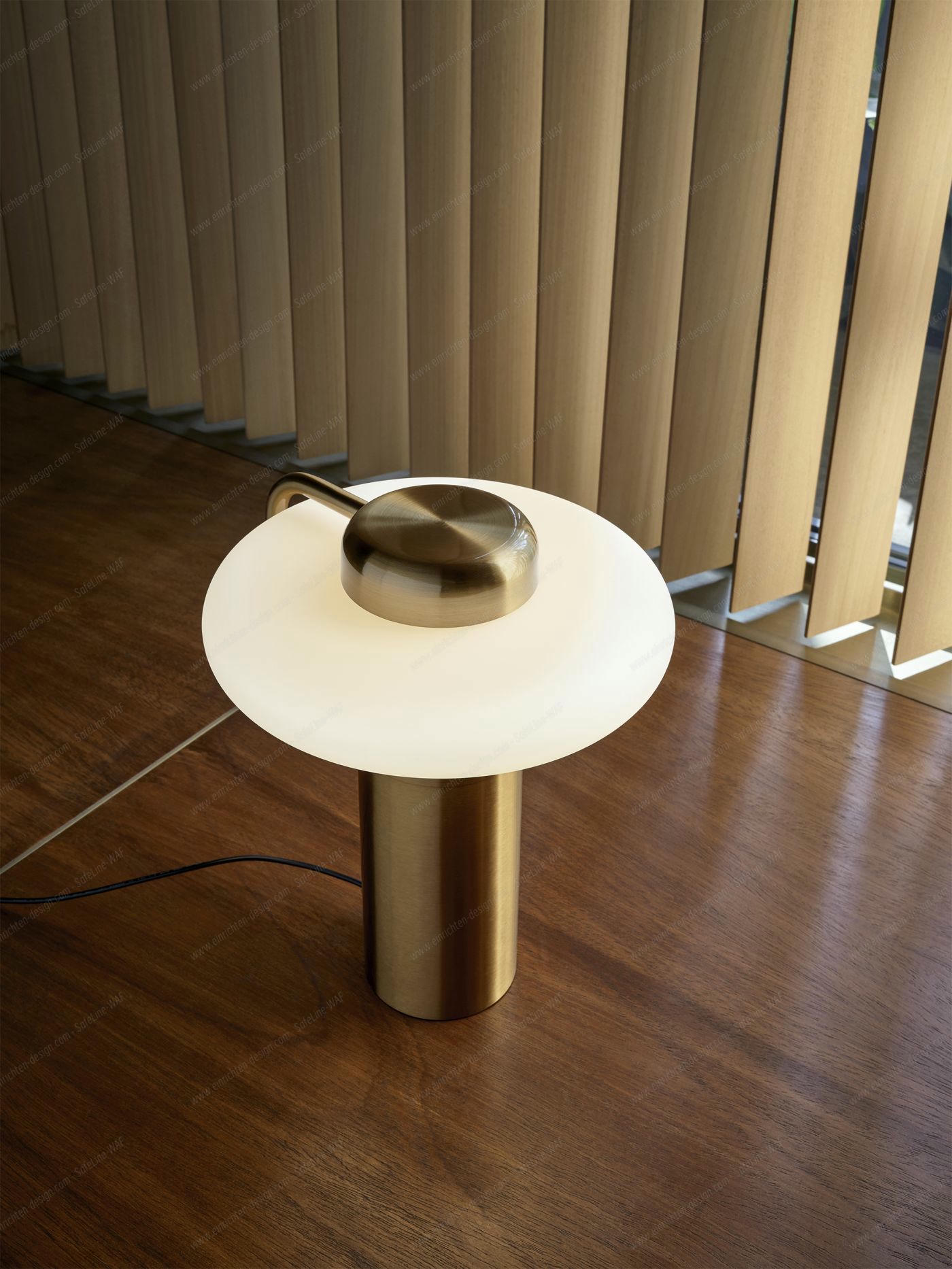 Tratto Table lamp black Kdln