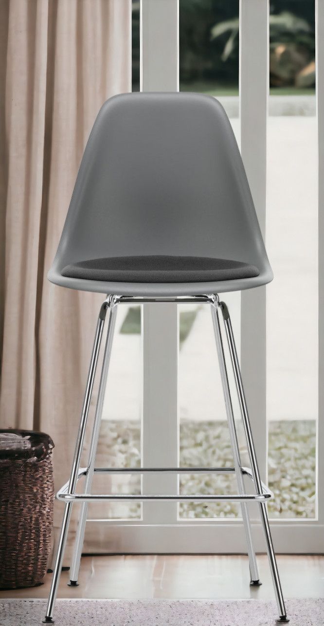Eames Plastic Bar Stool Medium with seat cushion Vitra