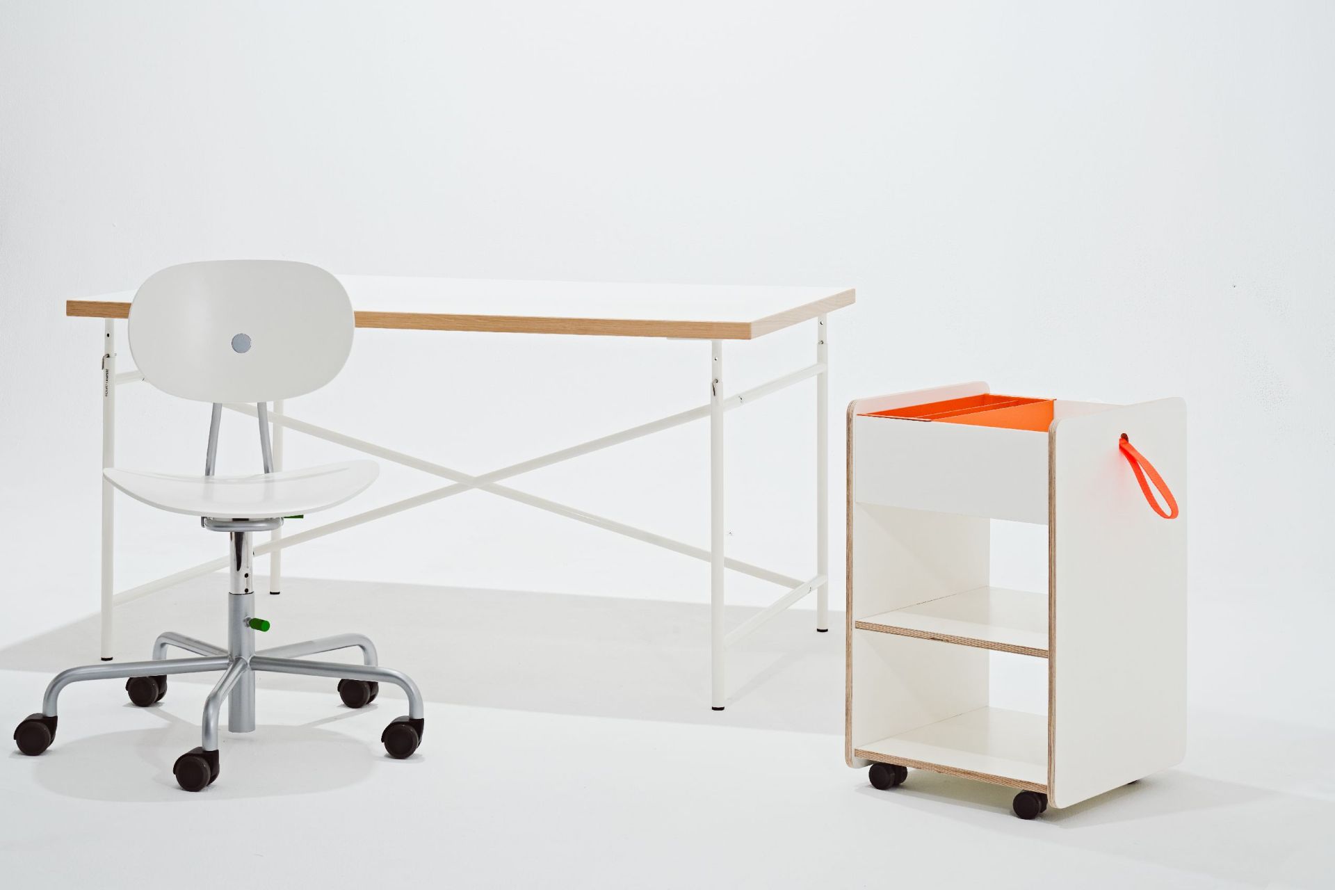 Schoolfriends Desk Set Richard Lampert