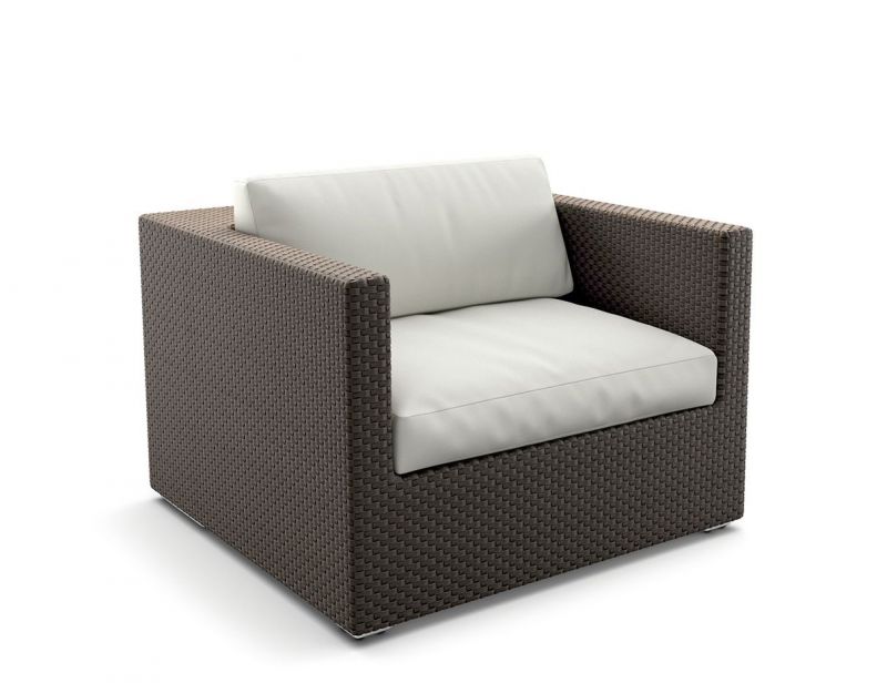 Wide outdoor chair online