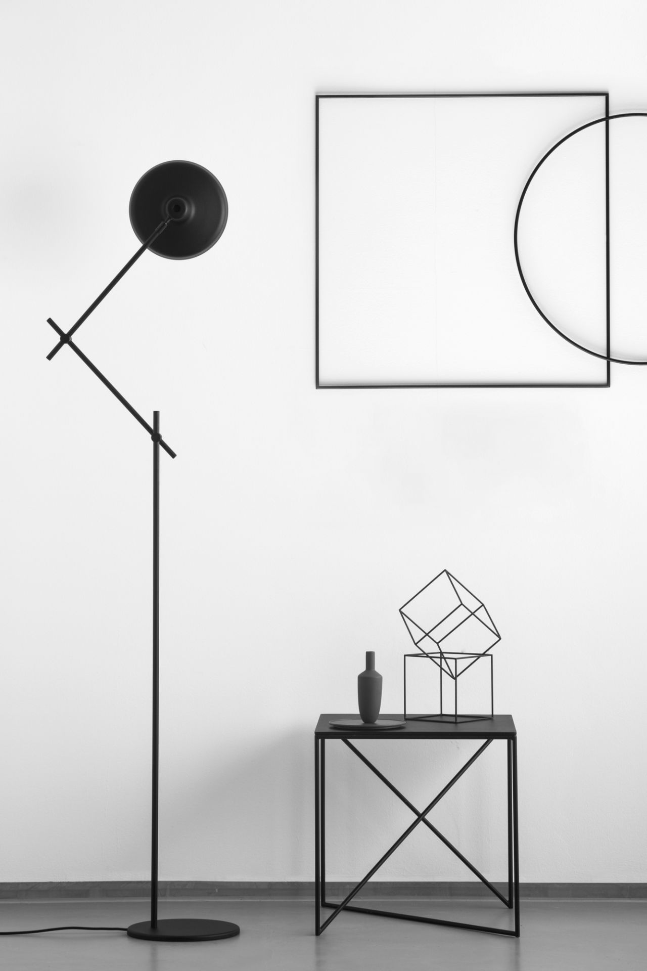 Arigato floor lamp Grupa