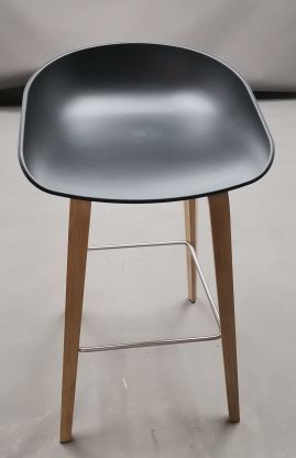 About a Stool AAS32 / AAS 32 Barstool High BLACK / OAK SOFTENED Hay IMPERFECT ITEMS