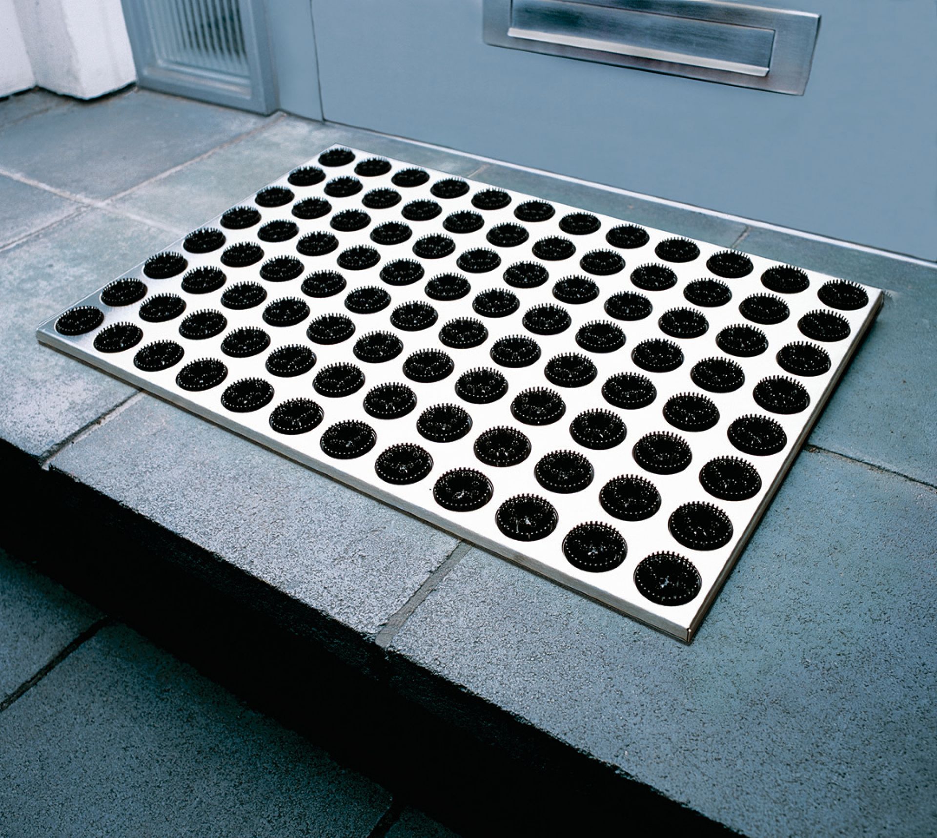 Feet-Back 1 Doormat Radius