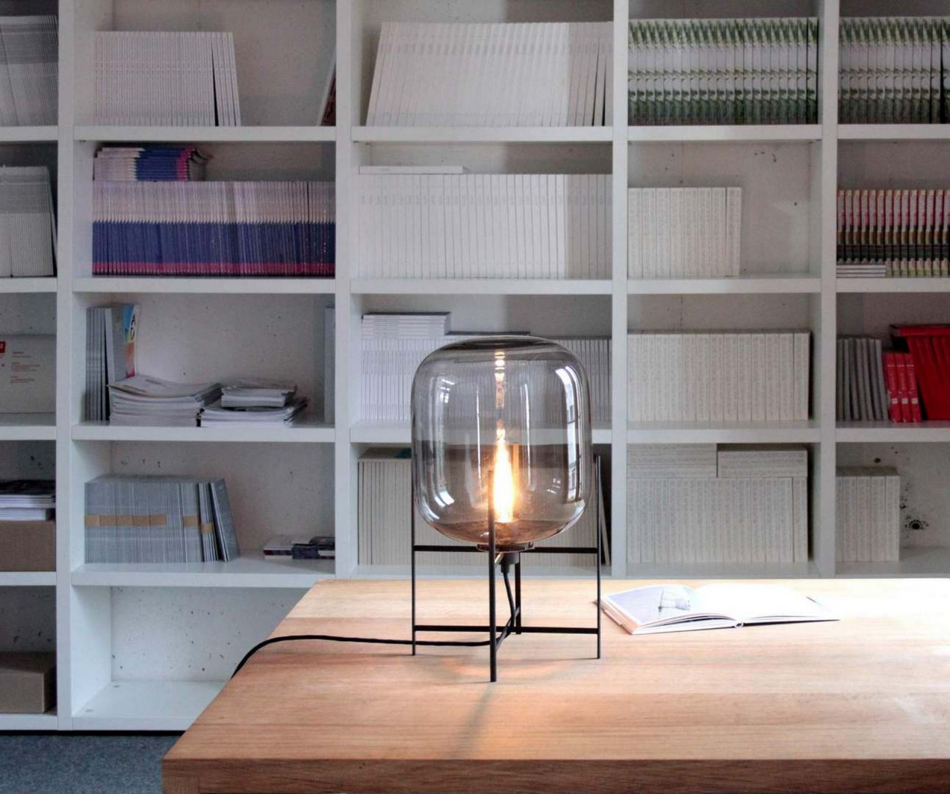 Oda Small table lamp Pulpo