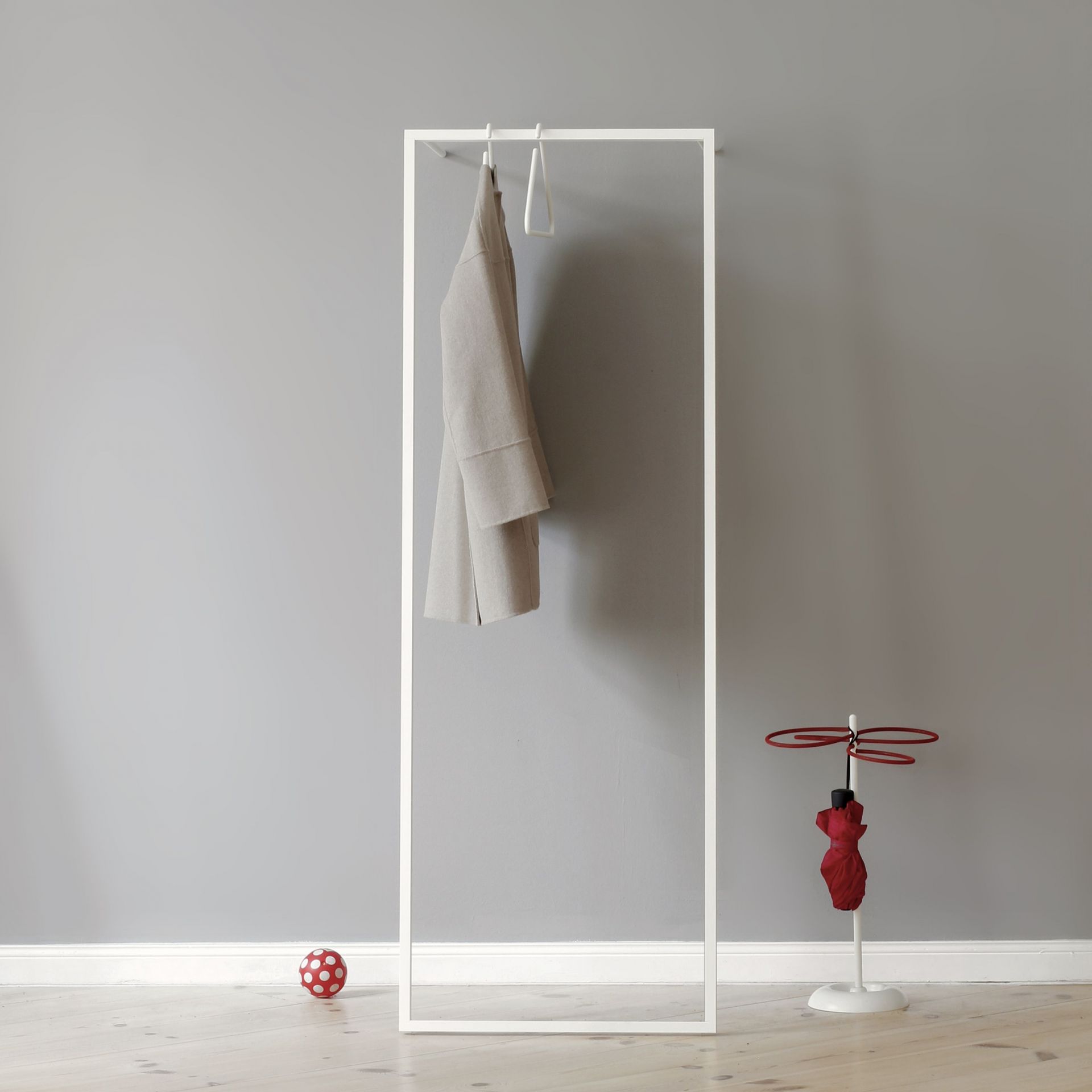 Leano S leaning wardrobe white Roomsafari