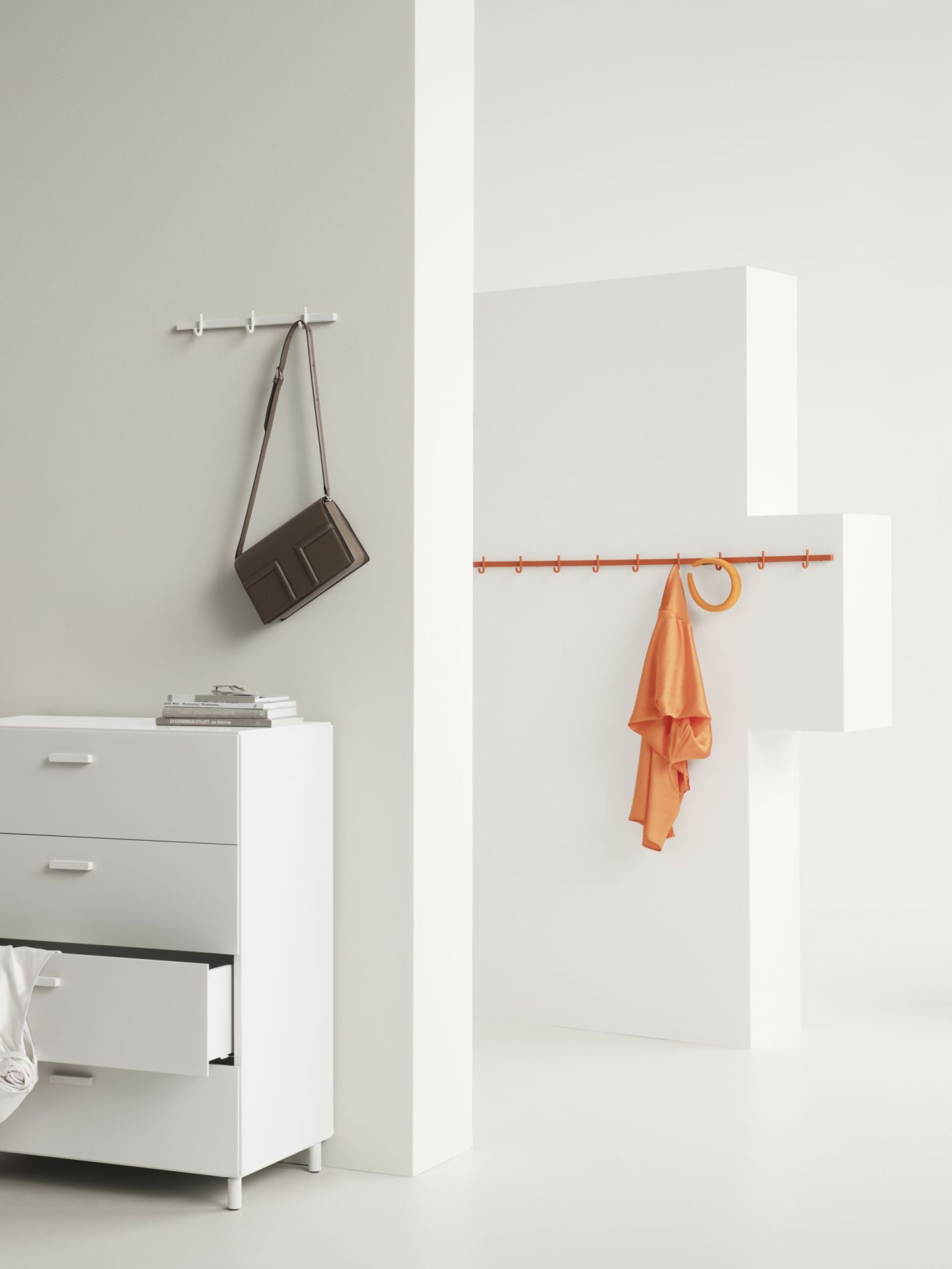 Relief hook rail W123cm white String Furniture
