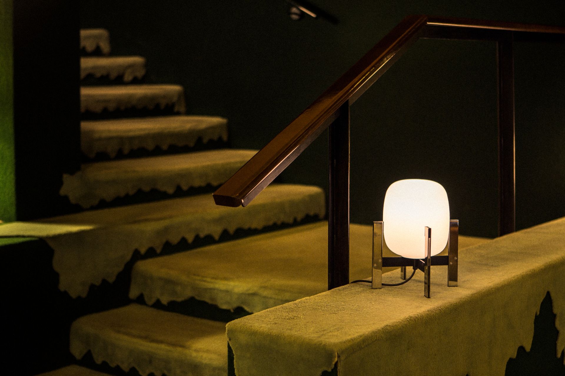 Cestita Metálica Table Lamp / Table Lantern Santa & Cole