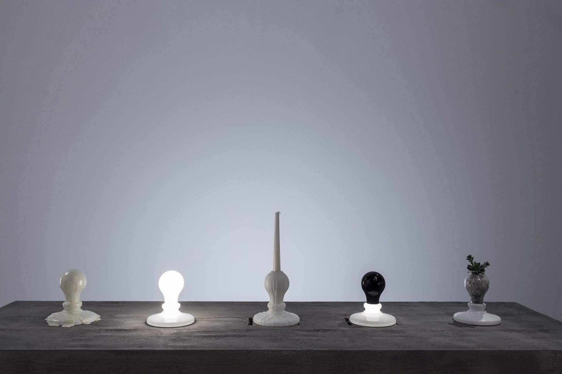 Light Bulb Tavolo LED Table lamp Foscarini