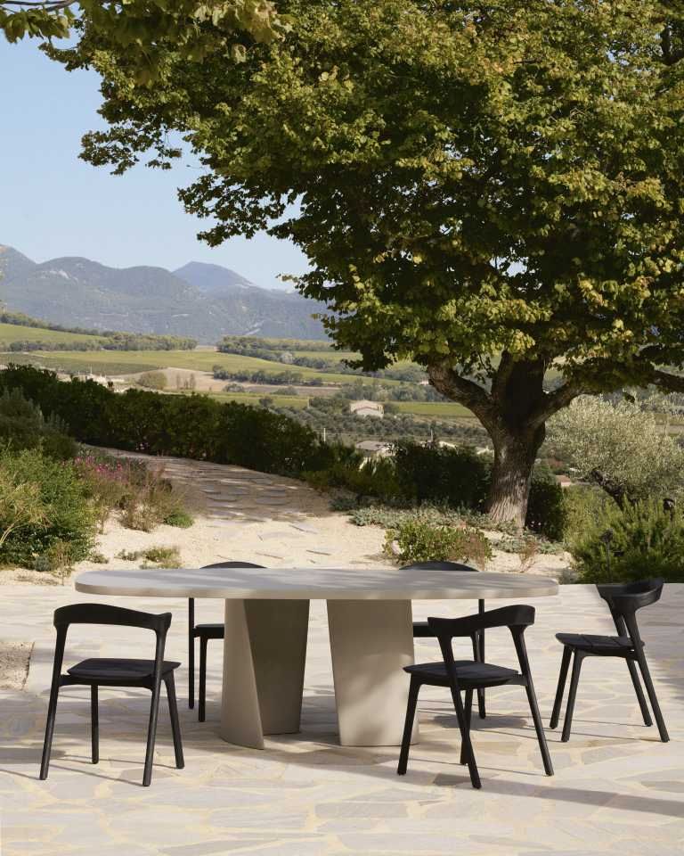 Canyon dining table outdoor concrete Ethnicraft