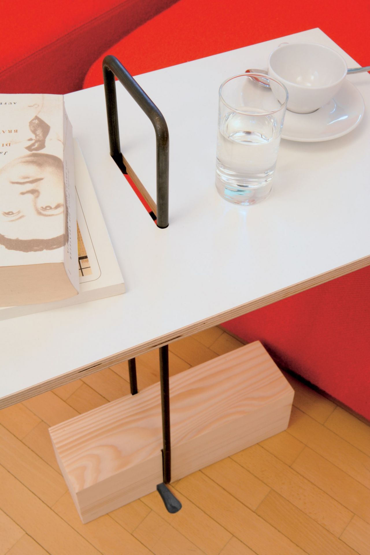 Abgemahnt Side table Nils Holger Moormann