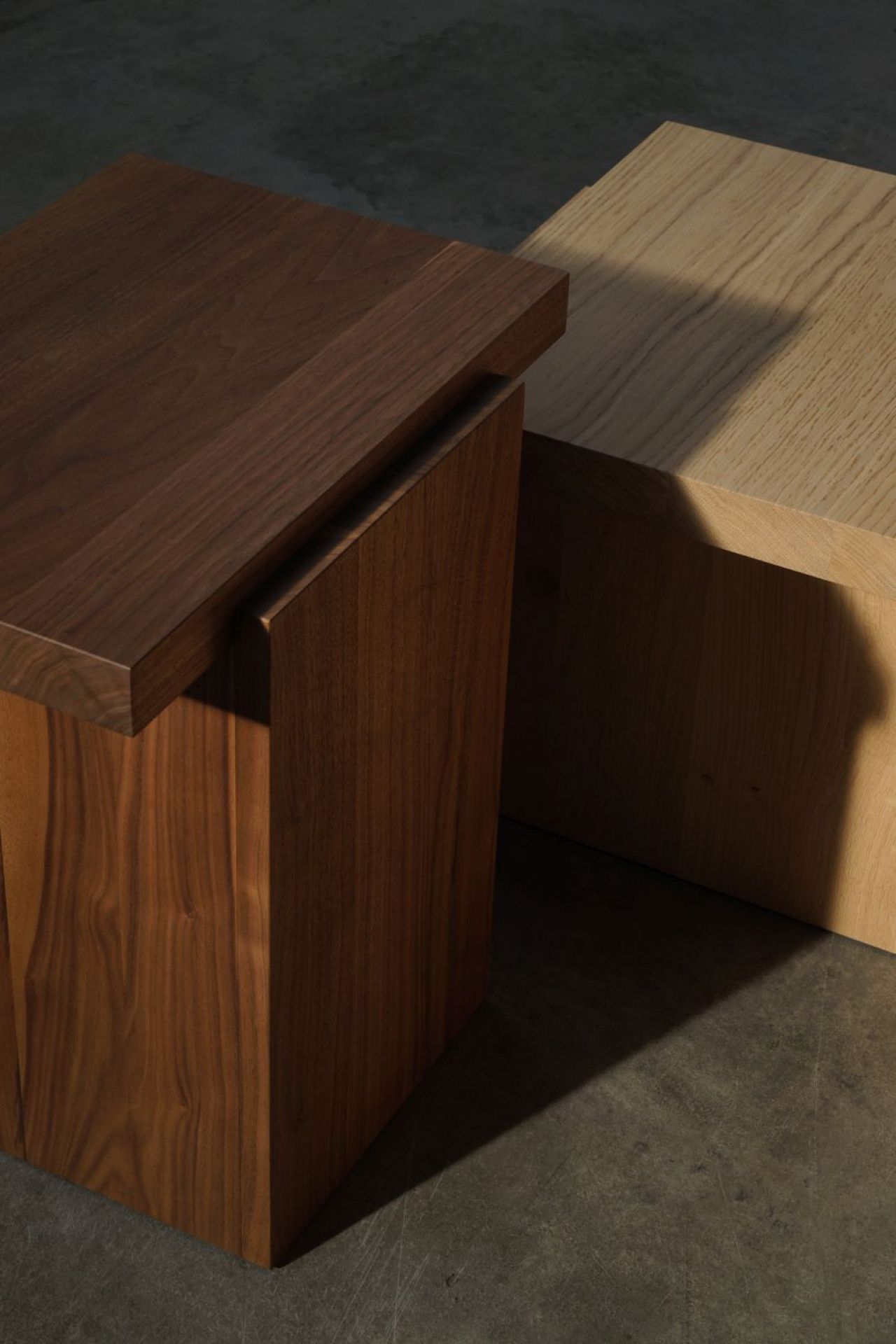 DT02 Tore Medium Oiled oak Side Table e15