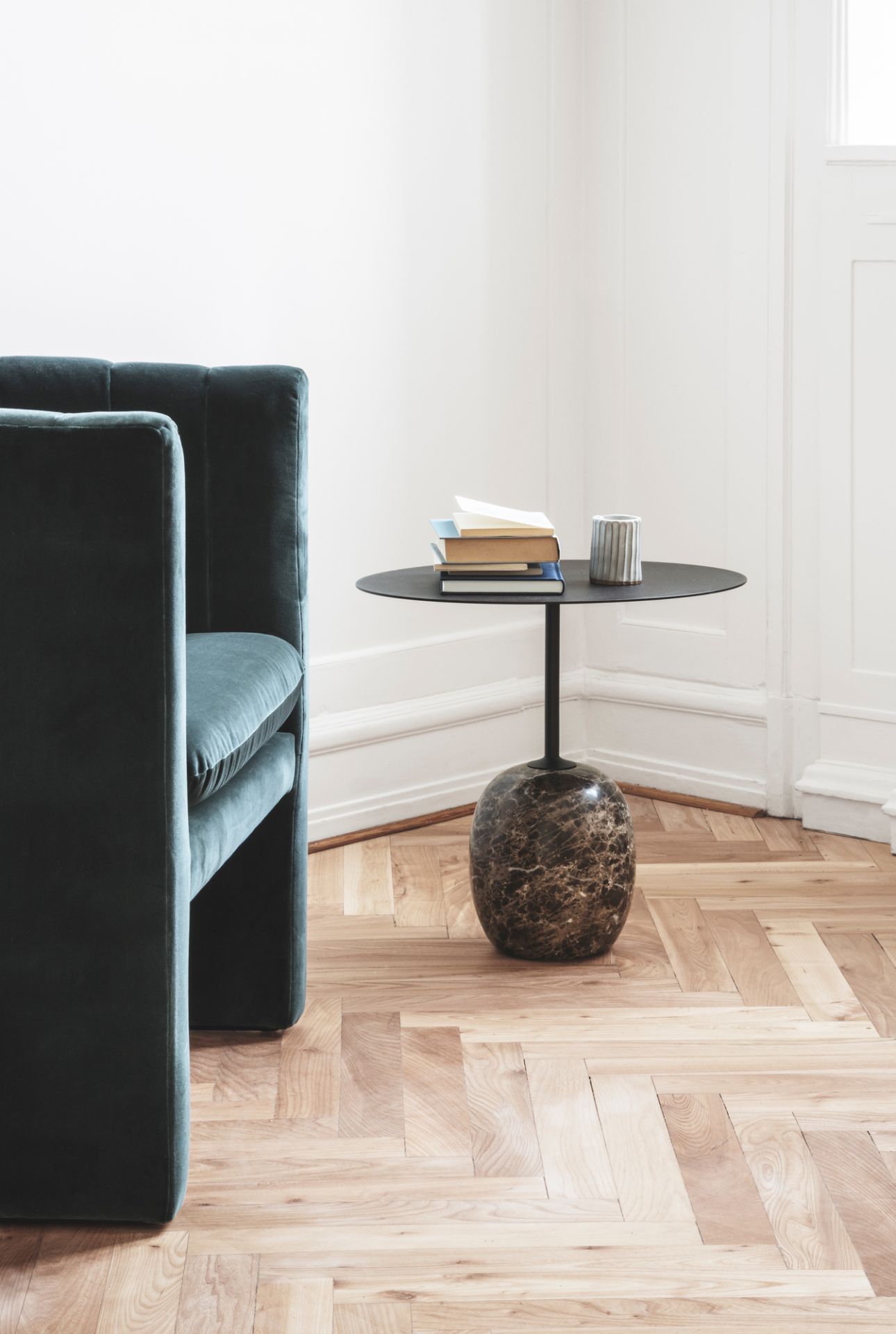 Loafer Armchair SC23 AndTradition
