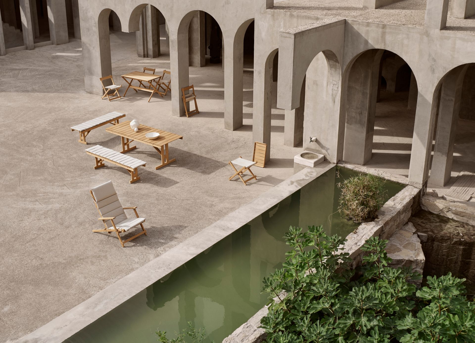 Mogensen bench outdoor Carl Hansen &amp; Søn