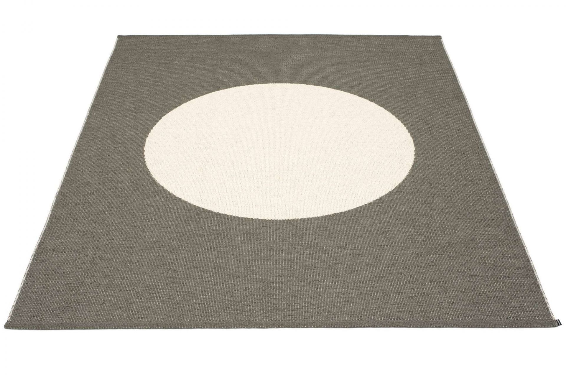 Vera One plastic carpet large Pappelina