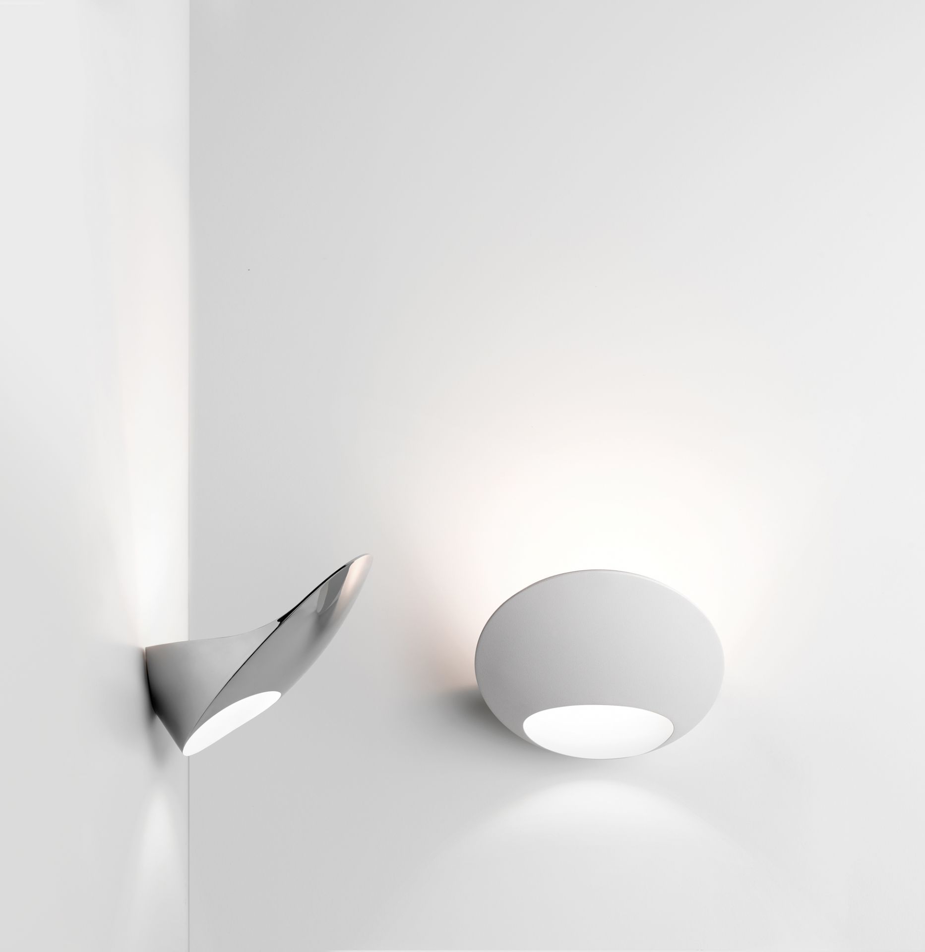 D90 Garbi Wall Lamp Luceplan