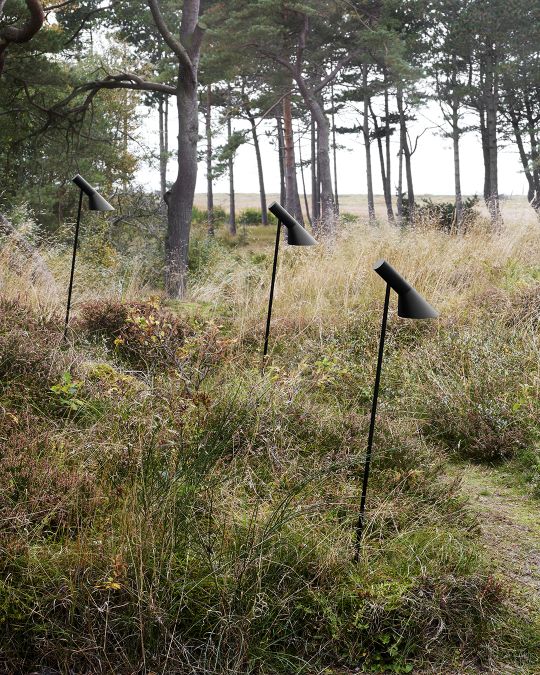 AJ Garden Bollard Light Long Louis Poulsen