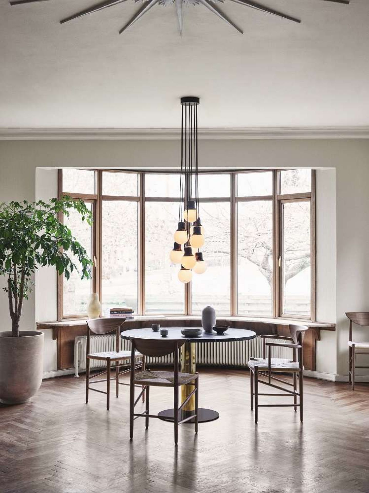 Drawn HM3 Chair without Armrests AndTradition