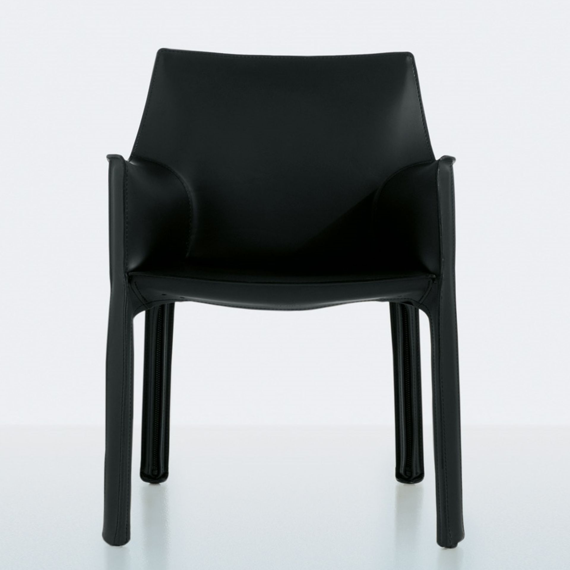 413 Cab Armchair Standard Cassina