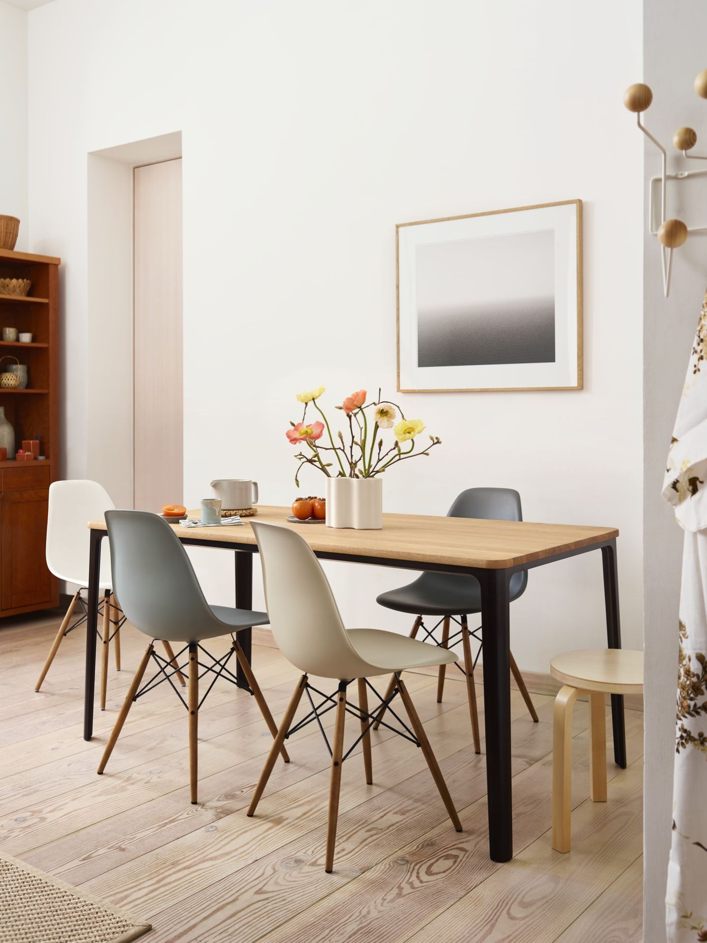 Eames Fiberglass Chair DSW Chair Vitra 