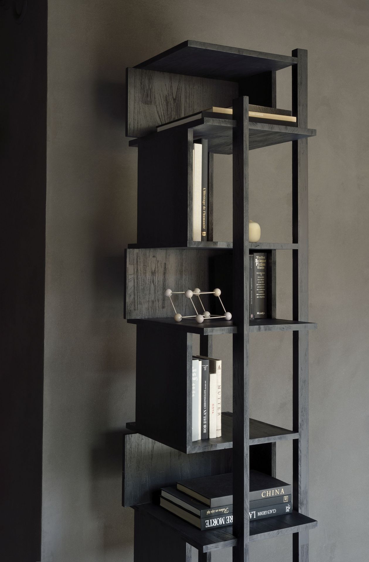 Abstract column black Ethnicraft