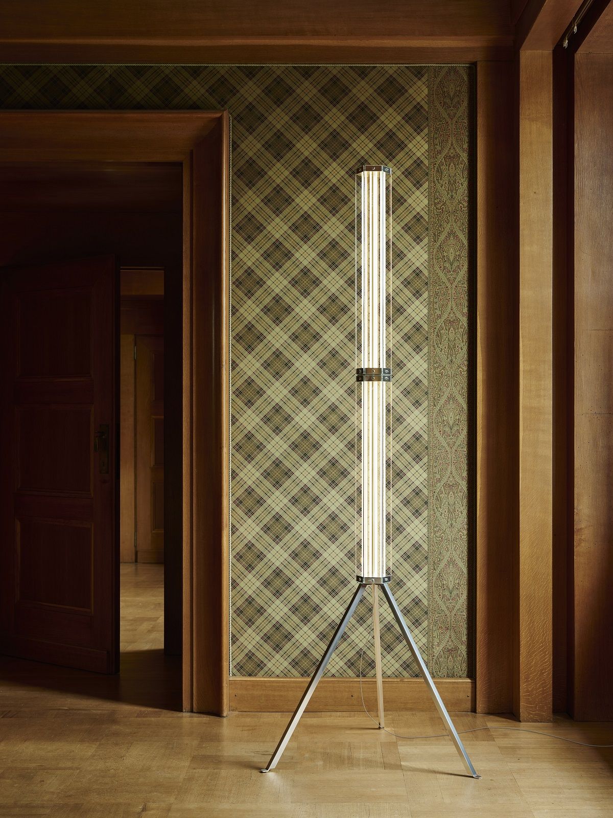 Superwire F Floor lamp Flos