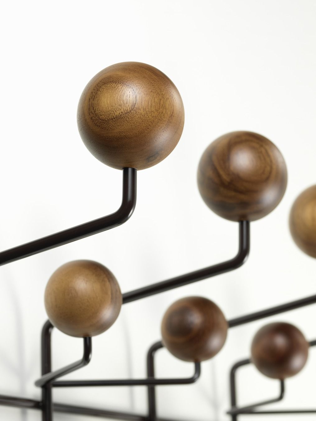 Eames Hang it all coat rack natural walnut Vitra 