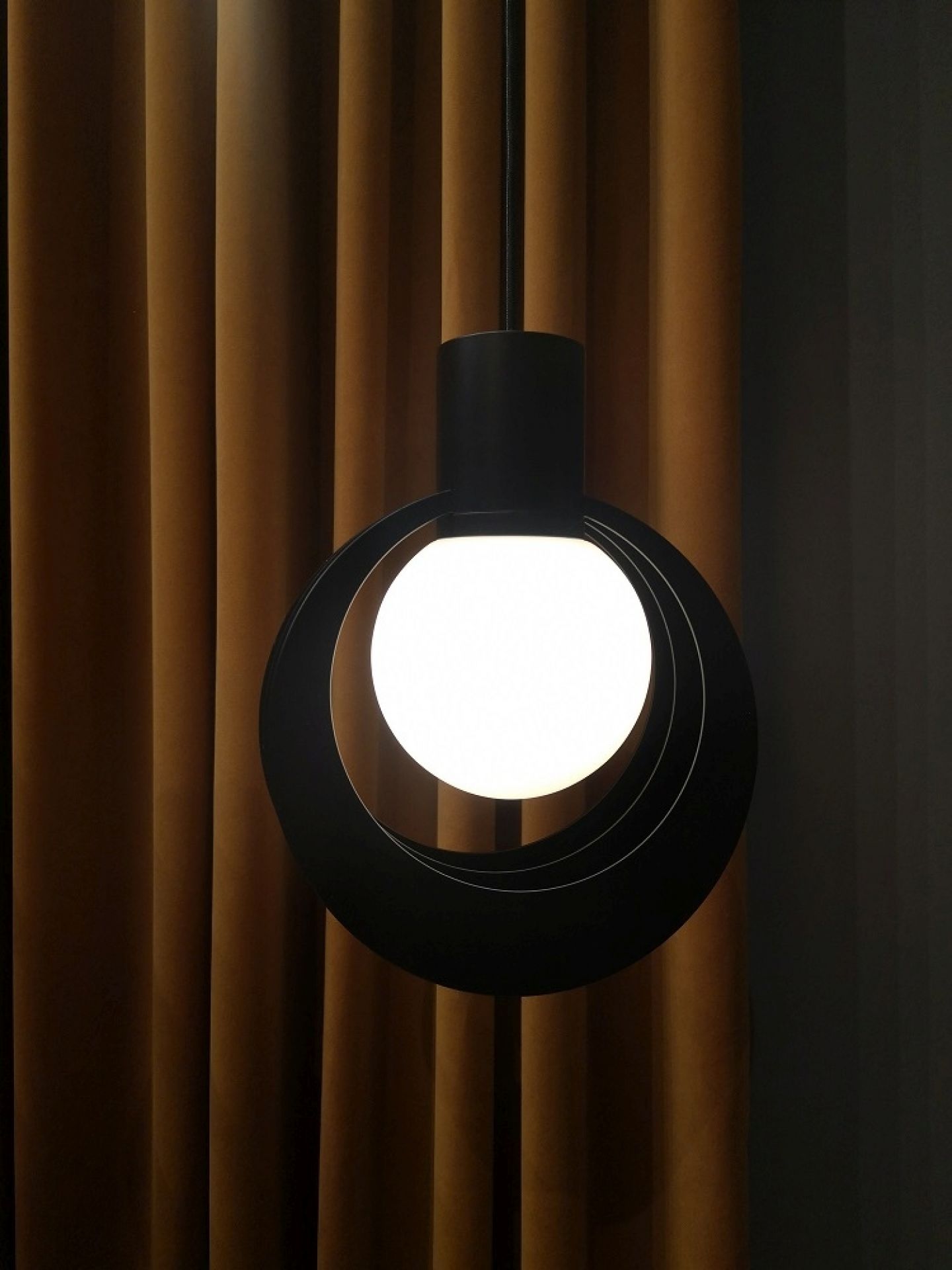 Lunar Pendant lamp Woud