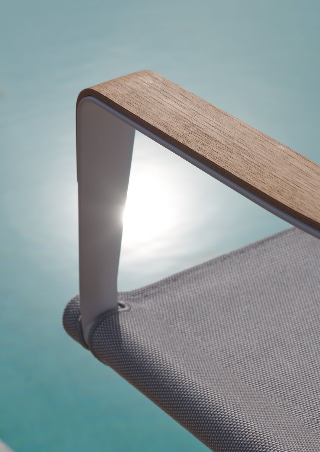 SEAX Outdoor Chair with wood finish Dedon