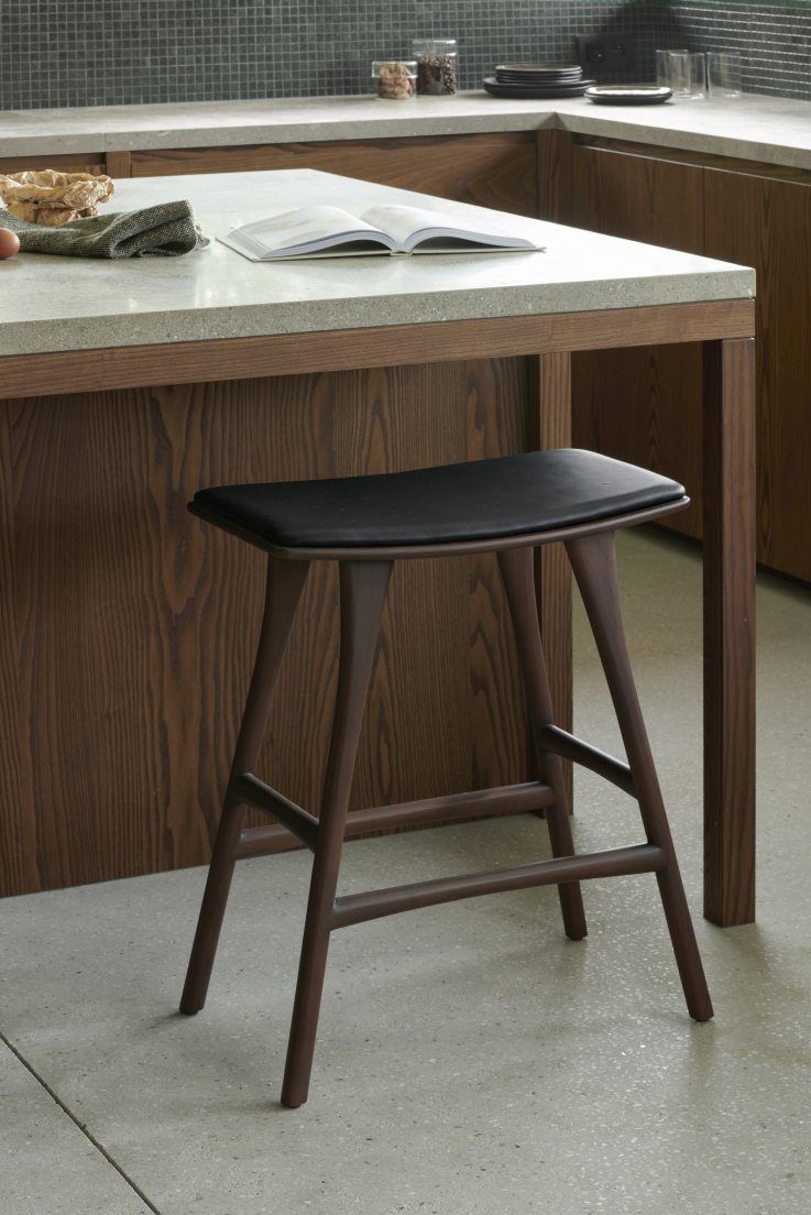 Osso Counter Stool Bar stool with seat cushion leather black Ethnicraft 