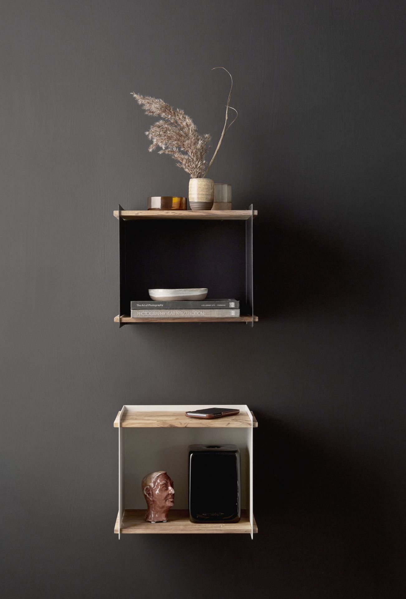 Box Wall (incl. wall bracket) Cane-Line