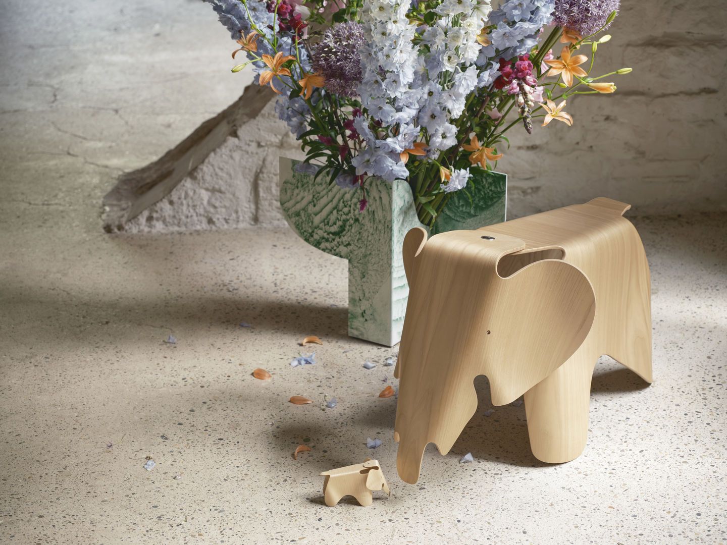Eames Elephant Plywood Stool Vitra 