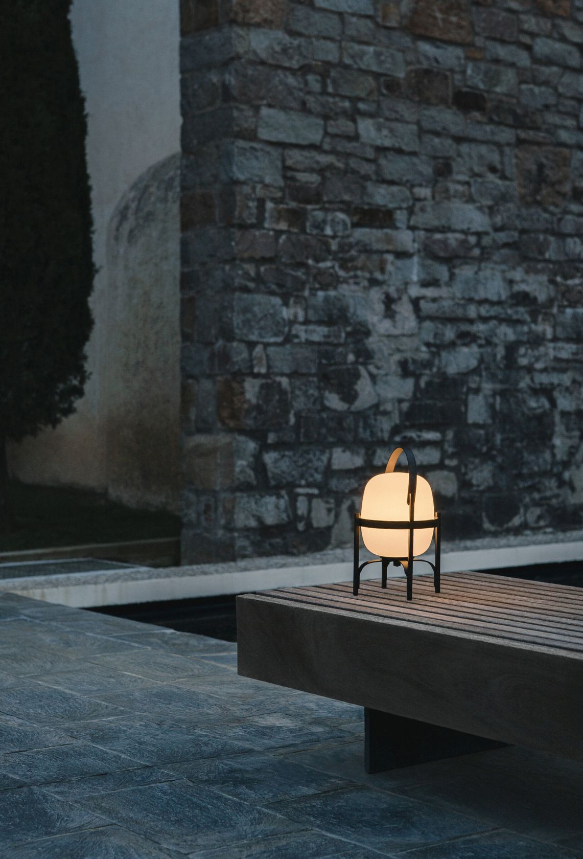 Cestita Alubat Table lamp English Green Santa & Cole