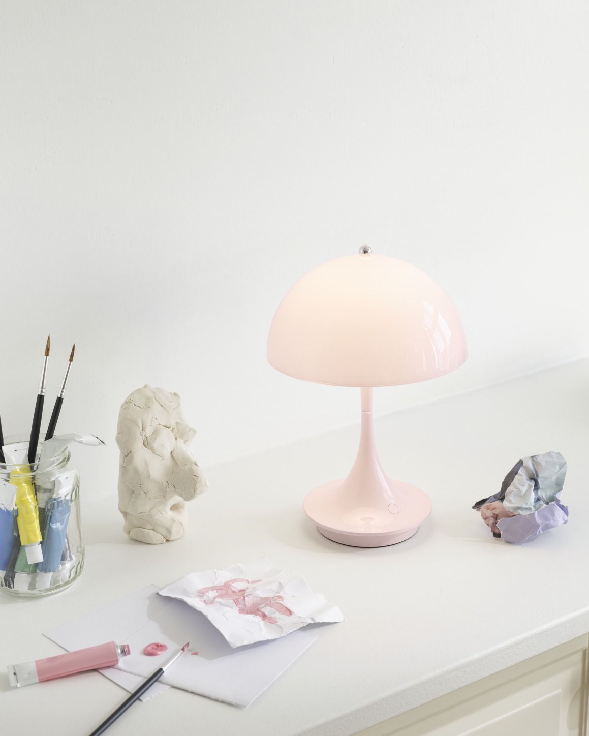Panthella 160 Portable LED Table lamp Indoor/Outdoor Louis Poulsen Opal Pale rose SINGLE PIECES