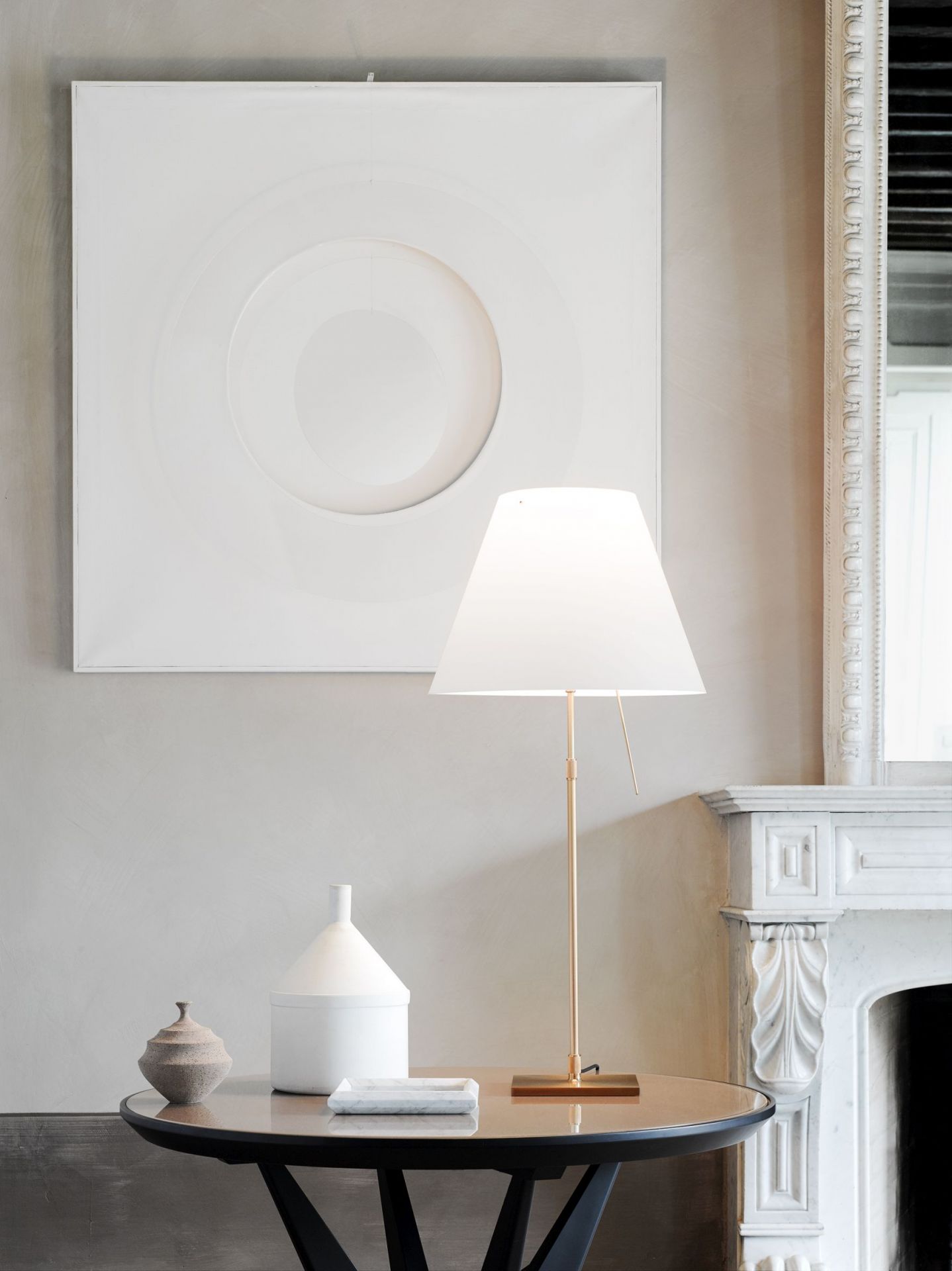 D13 Costanza height adjustable table lamp with sensor dimmer complete version aluminium base and white shade Luceplan