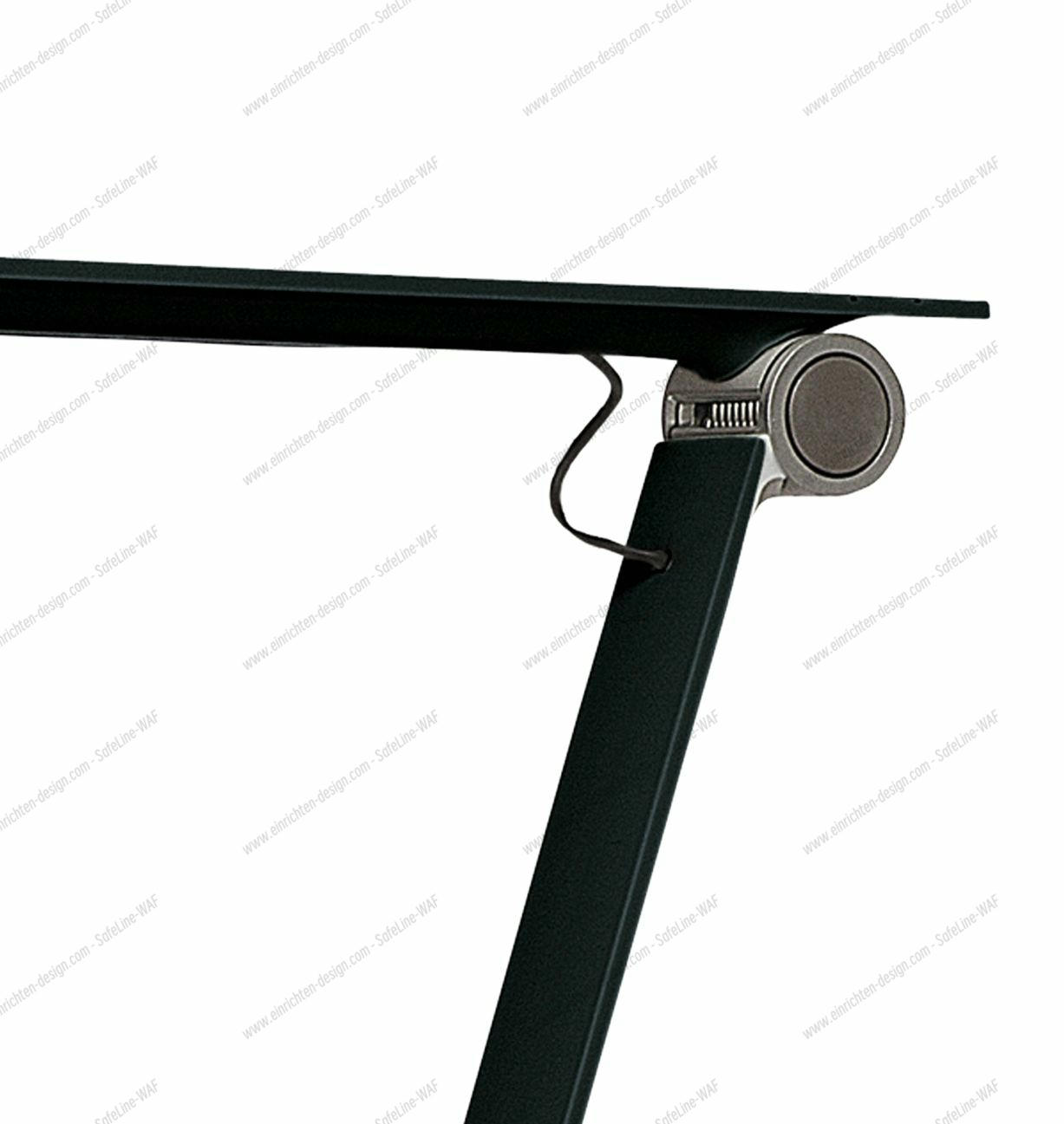 NJP table lamp Louis Poulsen