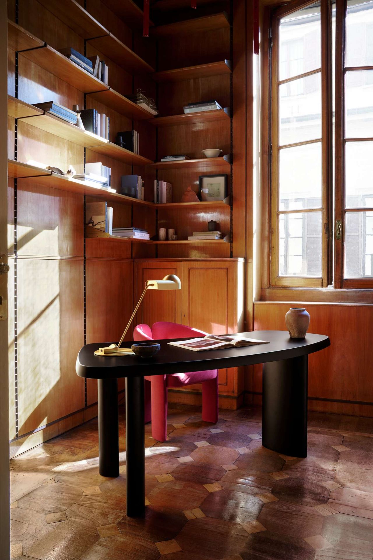 562 Dudet Armchair Cassina