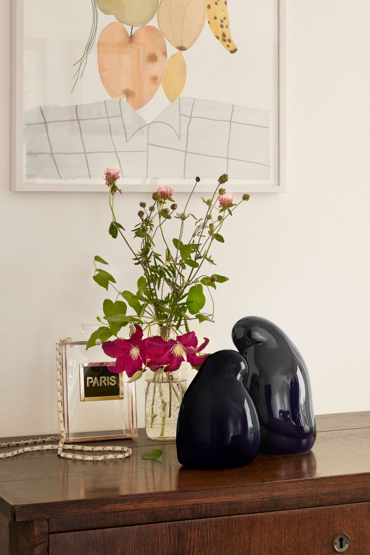 Resting Bird White figure Vitra