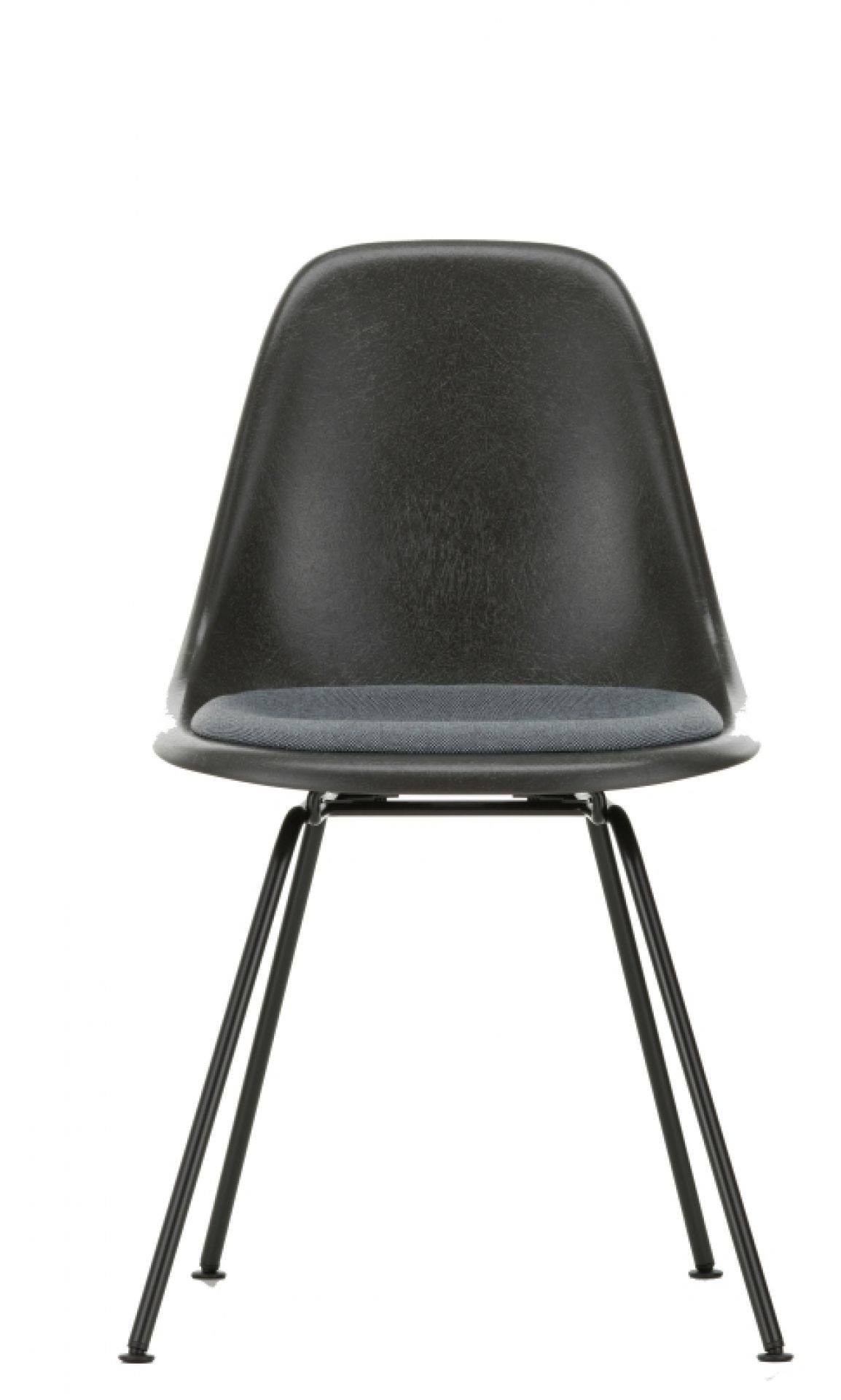 Eames Fibreglass Chair DSX Chair with seat cushion Vitra