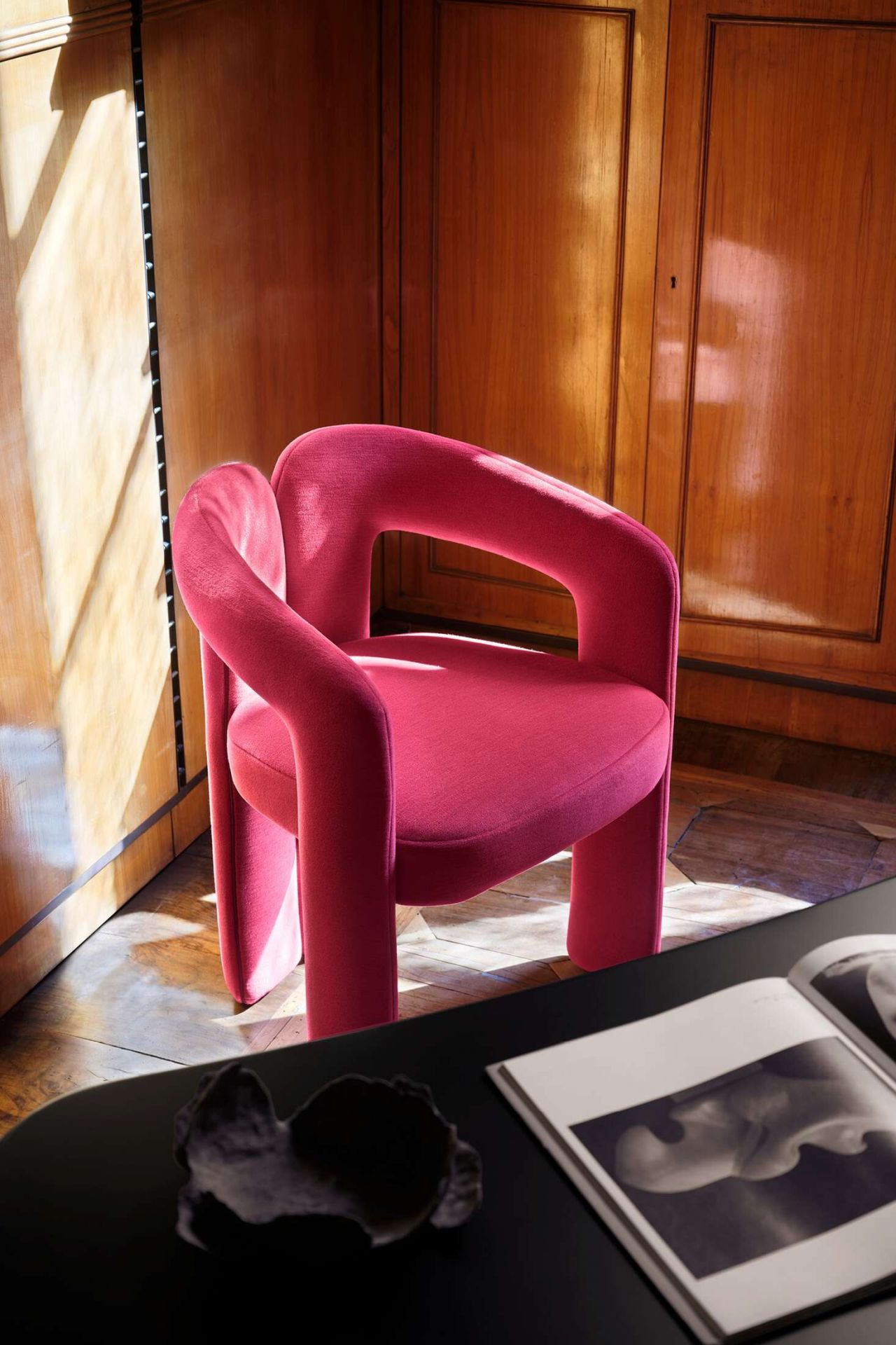 562 Dudet Armchair Cassina