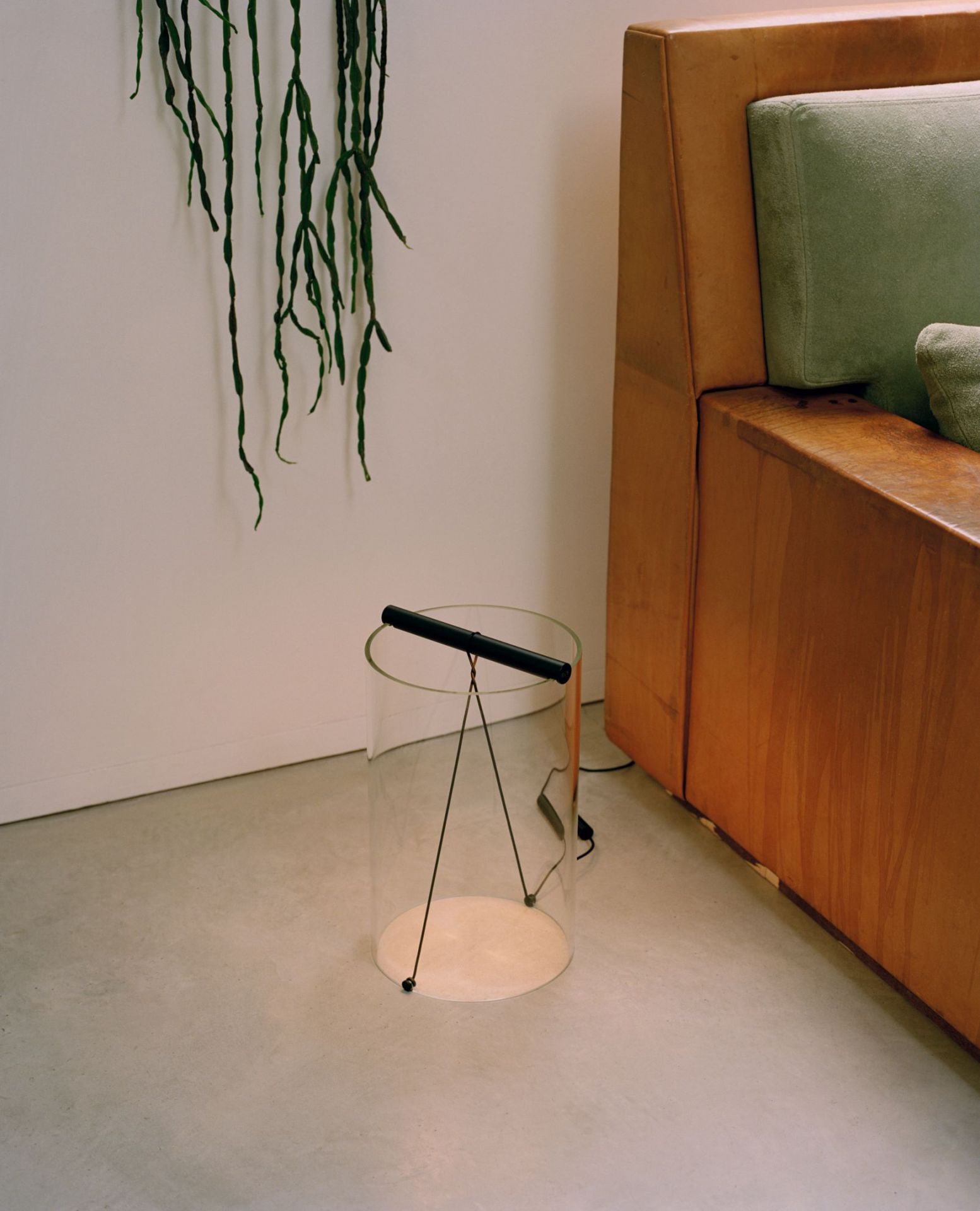 To-Tie T2 LED Table Lamp Flos Black anodised
