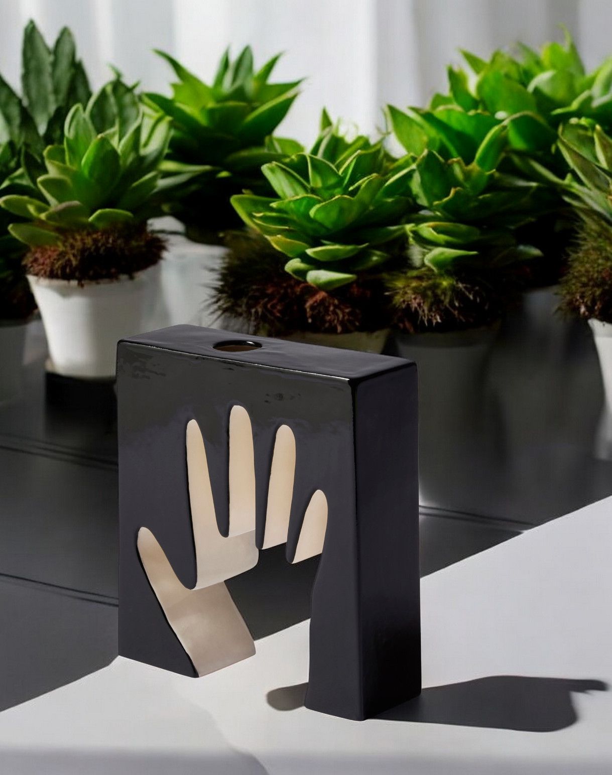 Impronta Mano ceramic vase Cassina