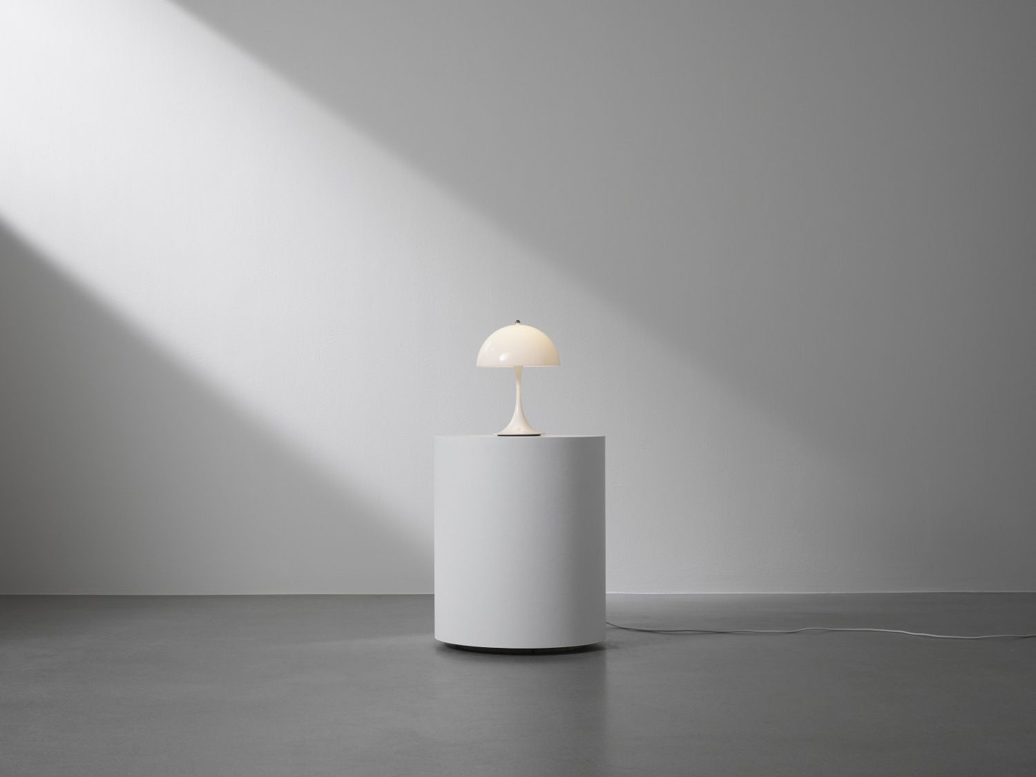 Panthella 250 Portable Battery LED Table Lamp Indoor/Outdoor Opal Louis Poulsen 