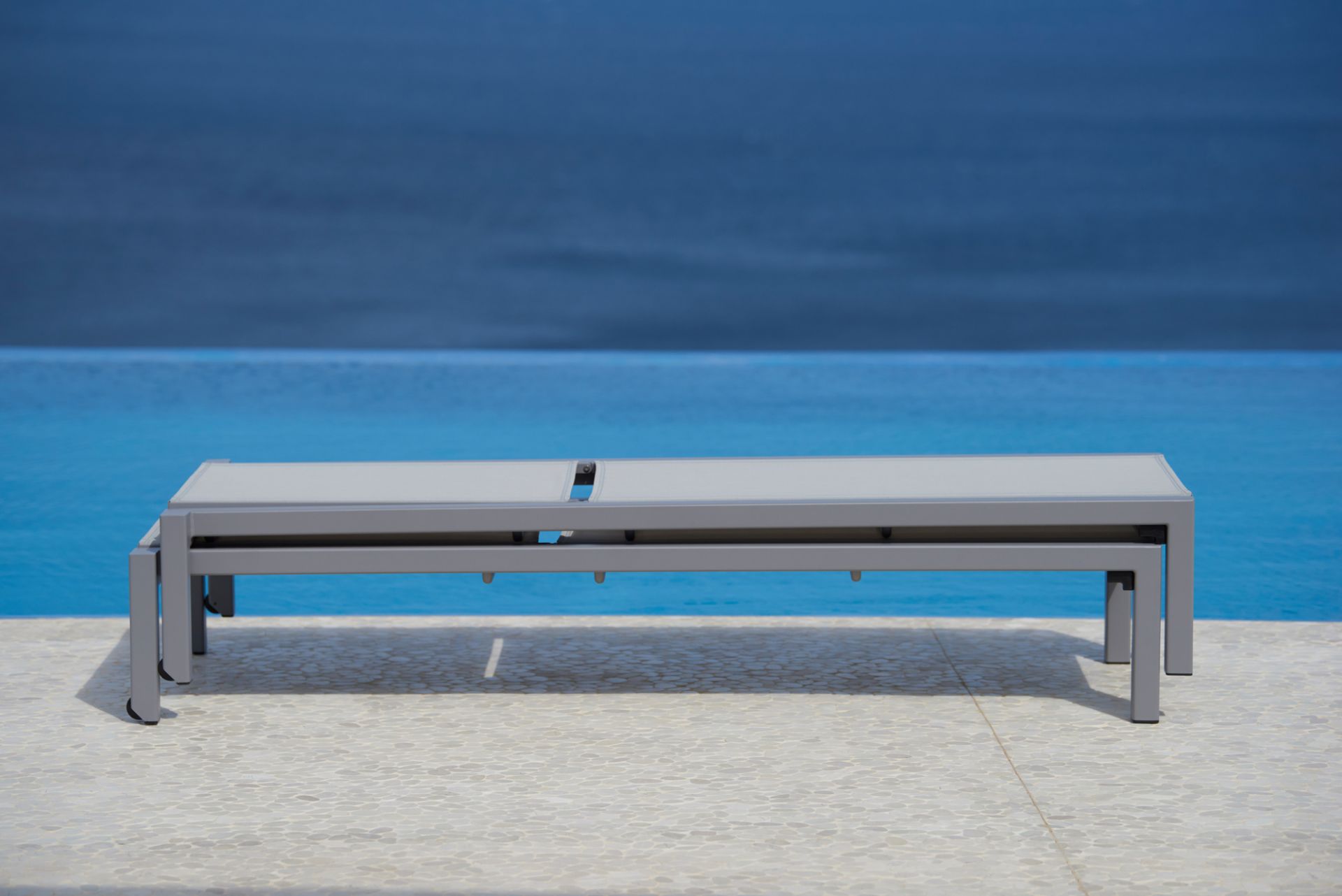 Relax Outdoor Sun lounger stackable Cane-Line light gray